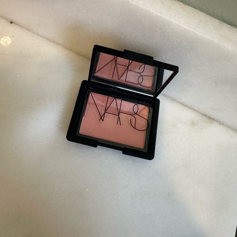 NARS Blush - Shade Gina - Picture 4 of 5